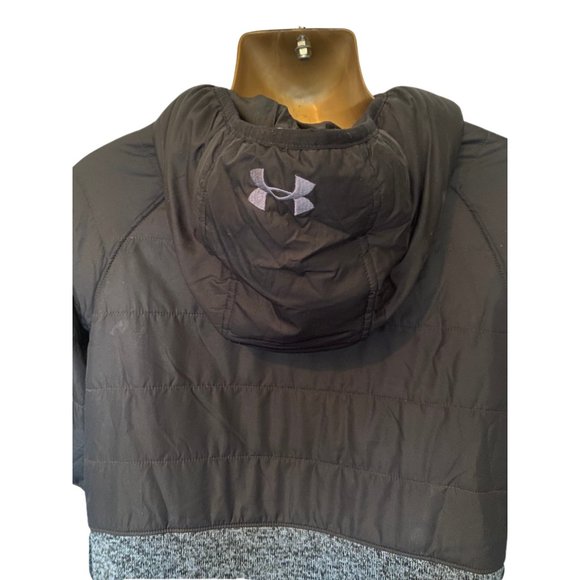 Under Armour Winter Jacket | Black & Grey Puffer Jacket - Picture 4 of 10